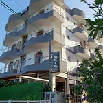 Meta Hotel 4*