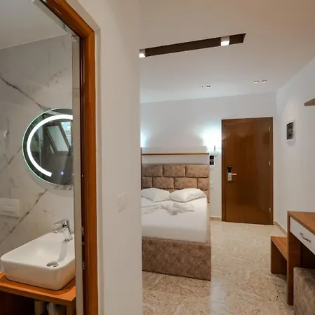 Meta Hotel