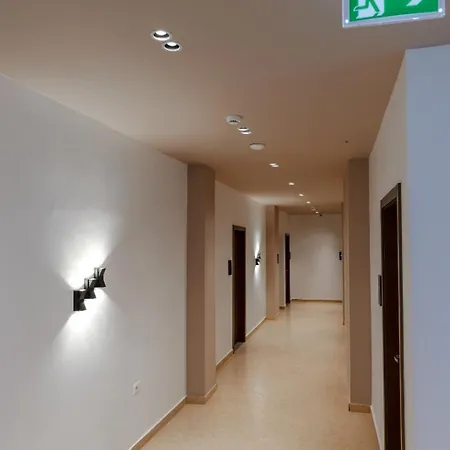 Meta Hotel 4*