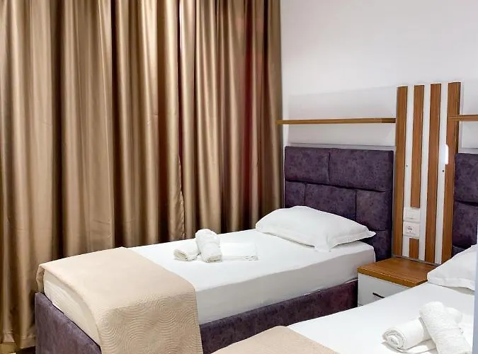 Meta 4* Εξαμίλιο